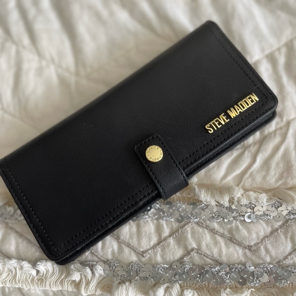 Steve Madden Wallet